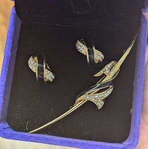 Christian Dior Set Vintage Black Crystals  Long Twist Leaf Brooch & Earrings